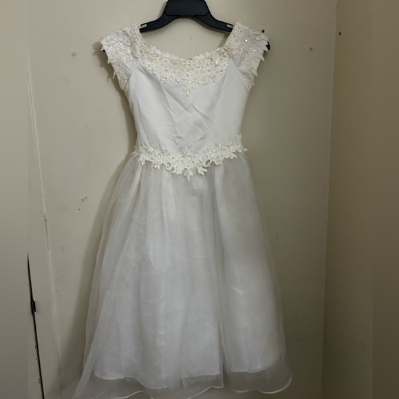 Girls formal dress - Picture 1 of 3